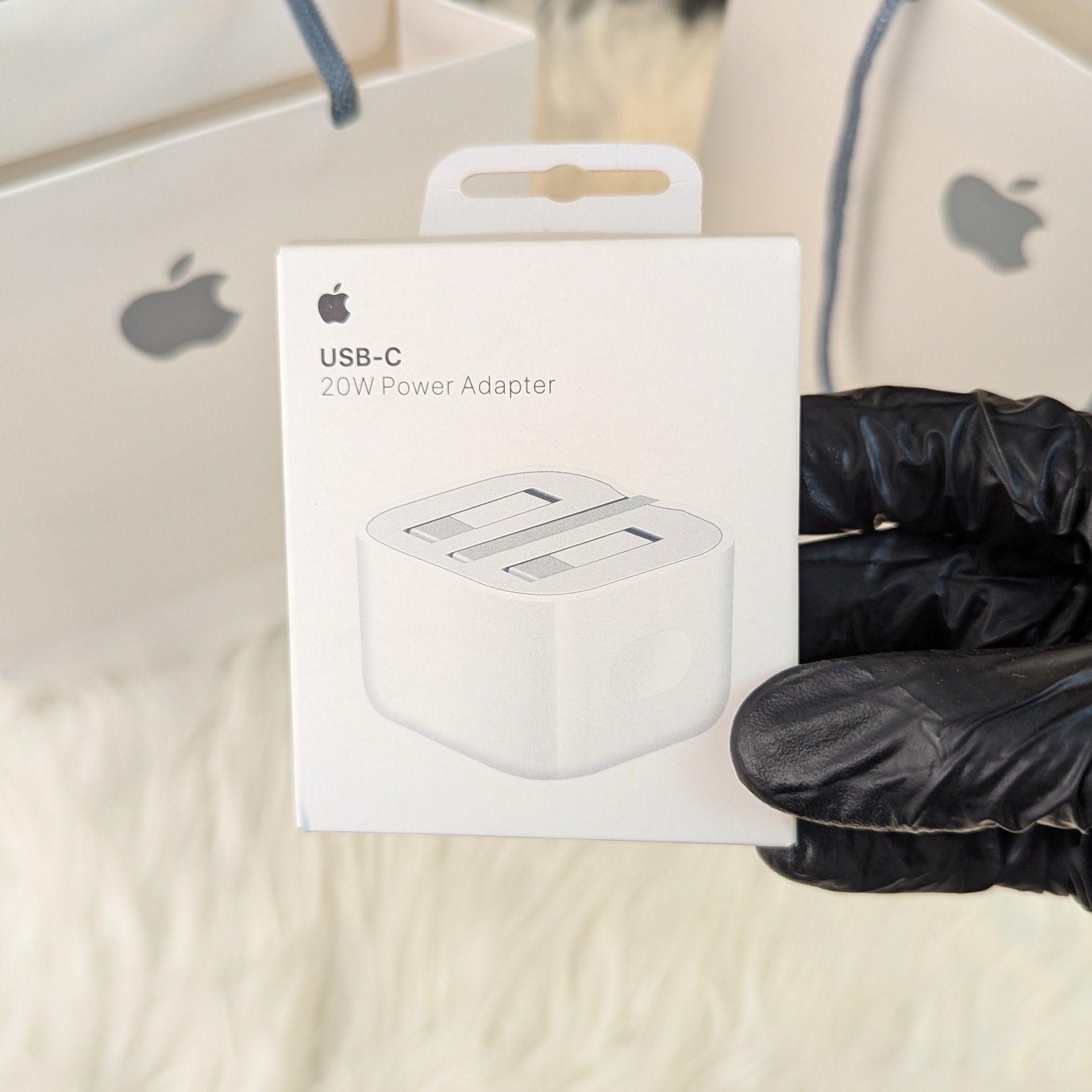 Apple 20W USB-C Power Adapter NFC Compatible