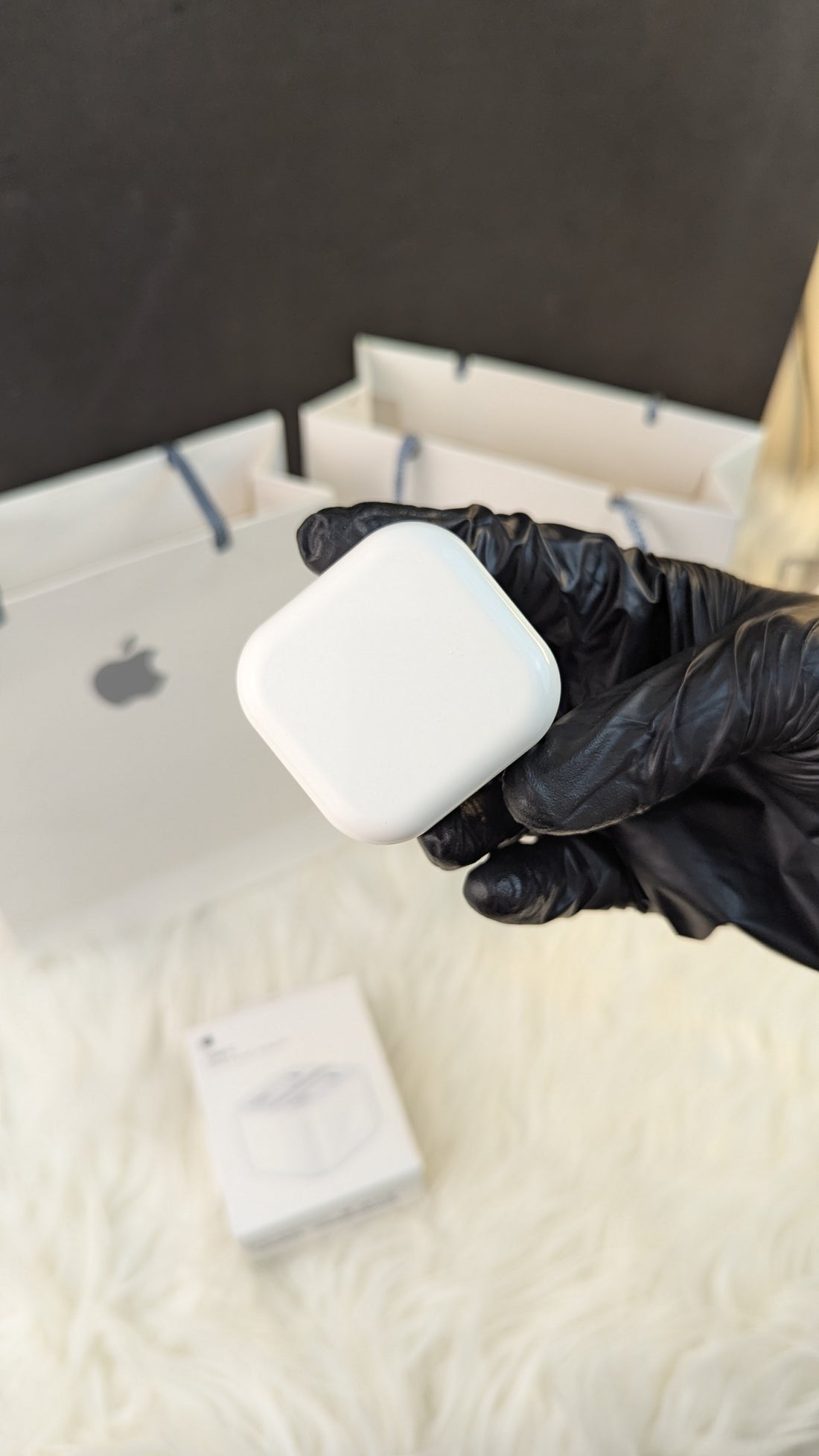 Apple 20W USB-C Power Adapter NFC Working