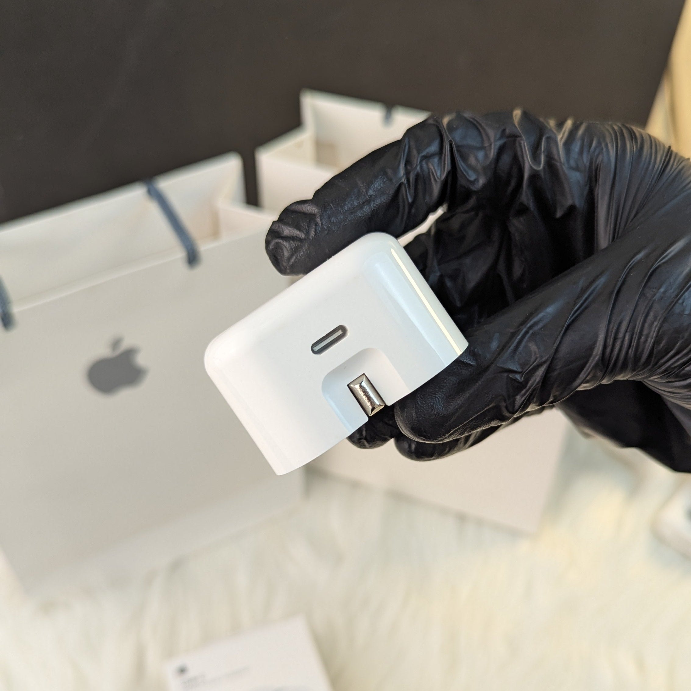 Apple 20W USB-C Power Adapter NFC Compatible